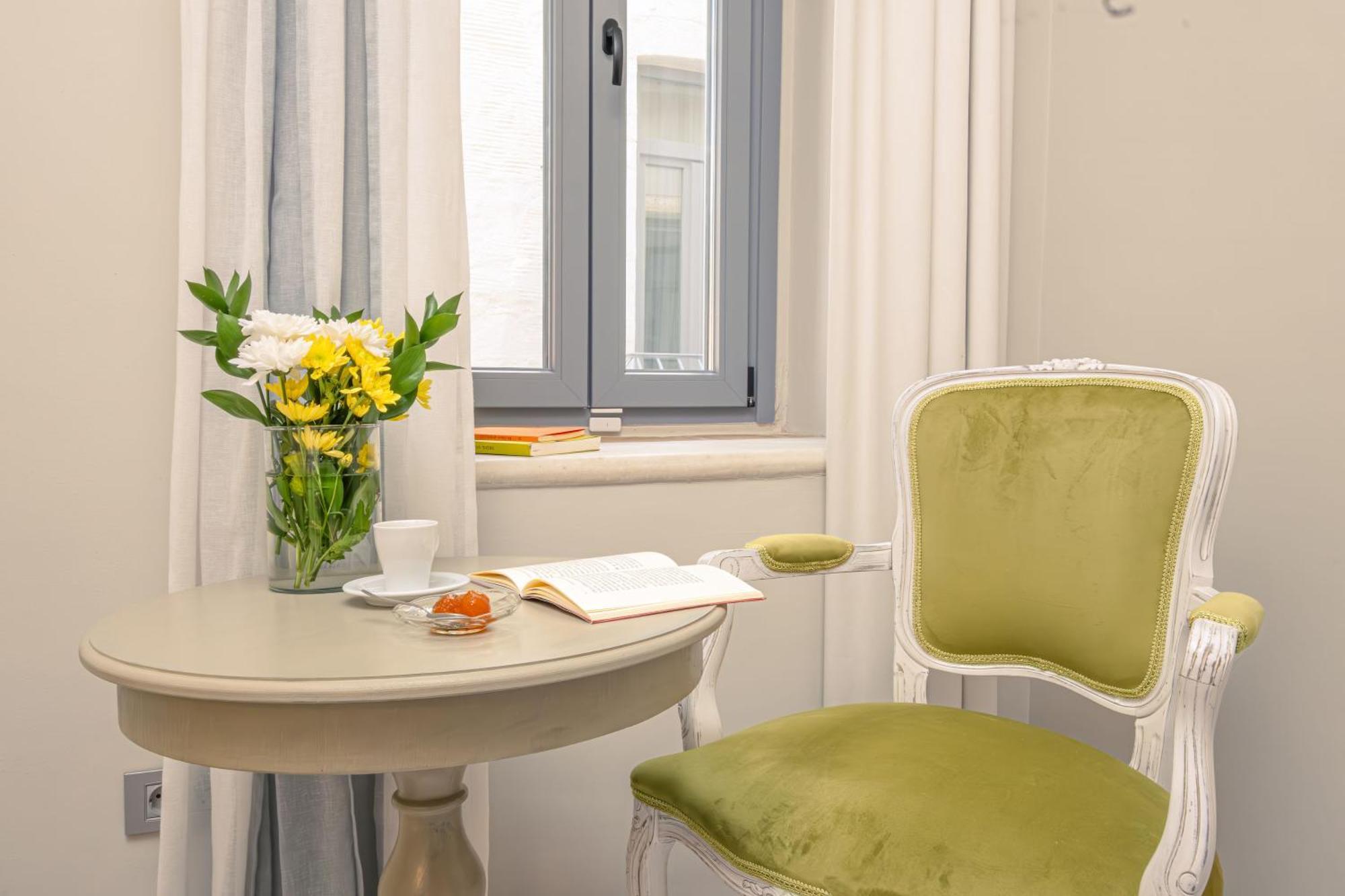 Micra Anglia Boutique Hotel & Spa Andros Town Bagian luar foto