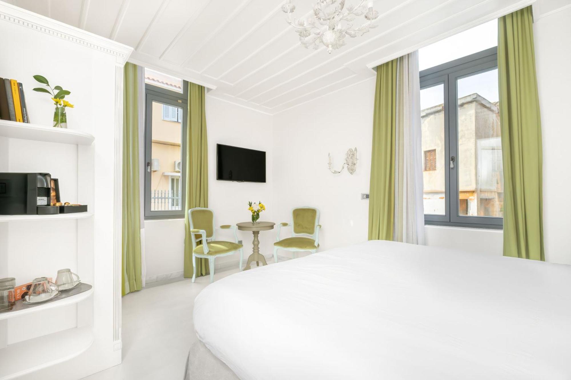Micra Anglia Boutique Hotel & Spa Andros Town Bagian luar foto
