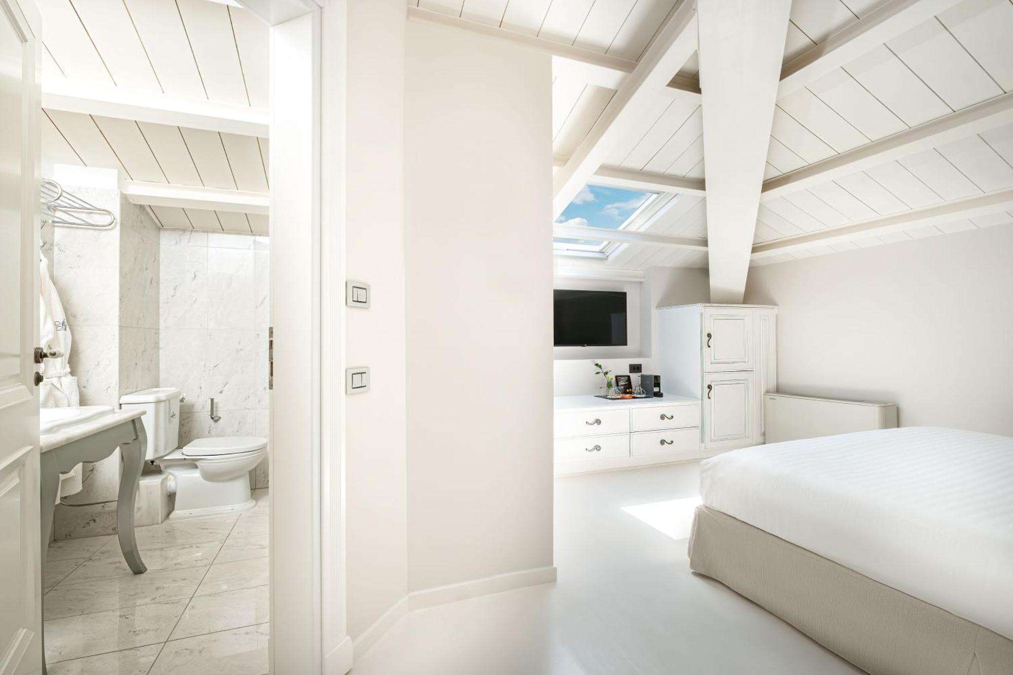 Micra Anglia Boutique Hotel & Spa Andros Town Bagian luar foto